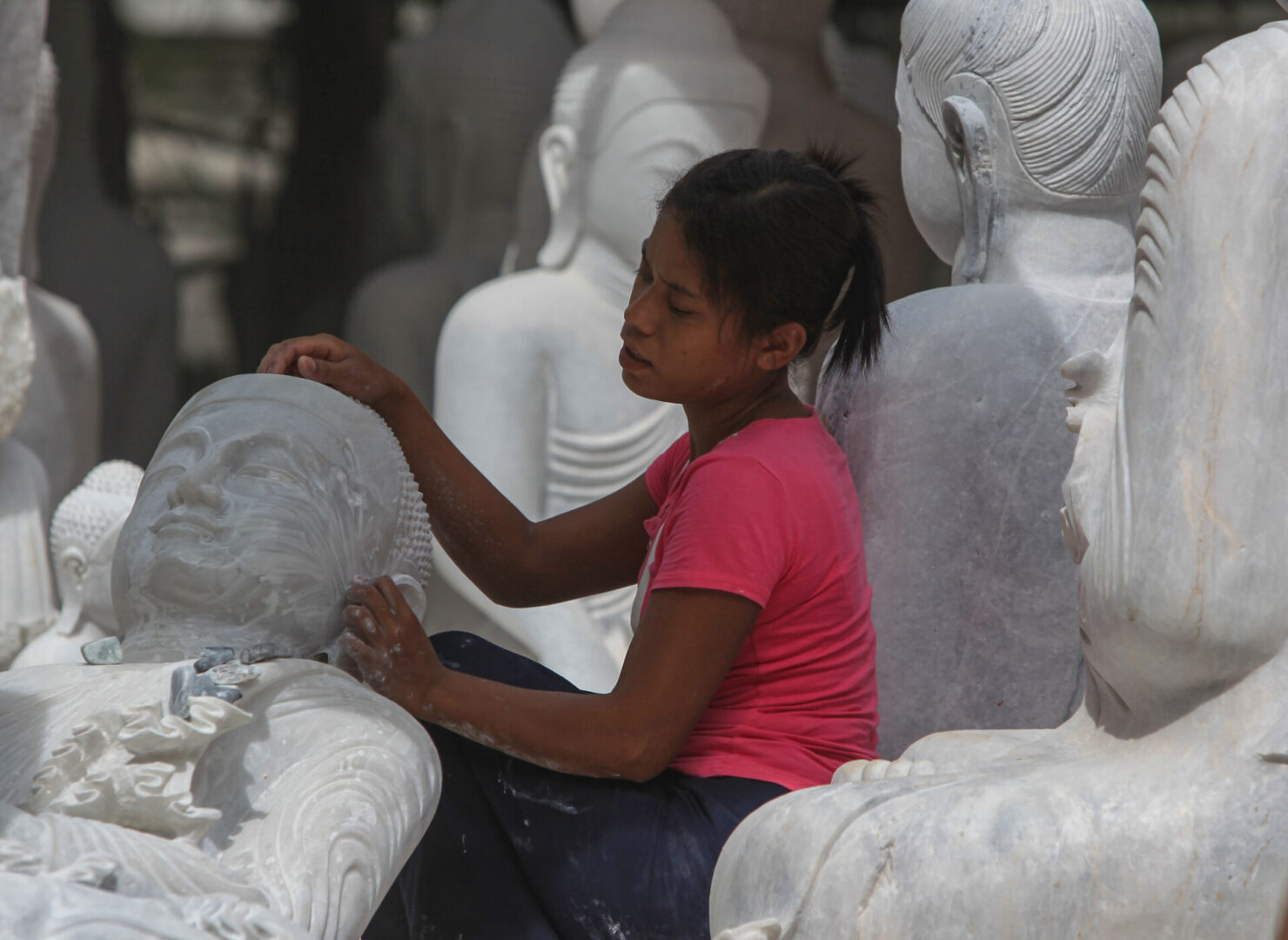 Buddha Street Mandalay 3857